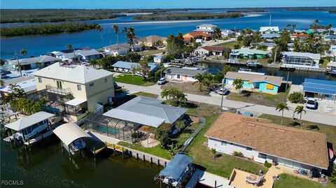 2821 Bruce Street, Matlacha, FL 33993