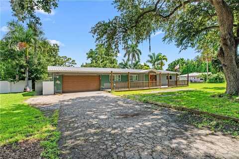 52 W North Shore Avenue, North Fort Myers, FL 33903