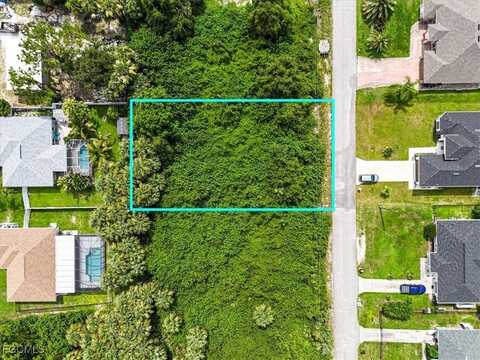 3707 6th Street W, Lehigh Acres, FL 33971