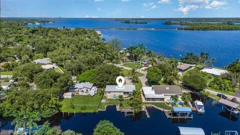 203 Kingston Drive, Fort Myers, FL 33905