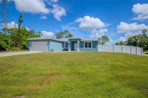 8014 Royal Circle, Labelle, FL 33935