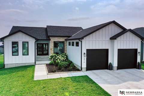 5816 Sierra Madre Drive, Lincoln, NE 68523