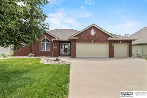 17105 Oakmont Drive, Omaha, NE 68136