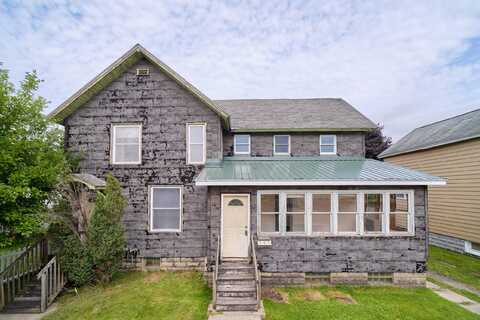 705 Kosciusko Street, Manistee, MI 49660