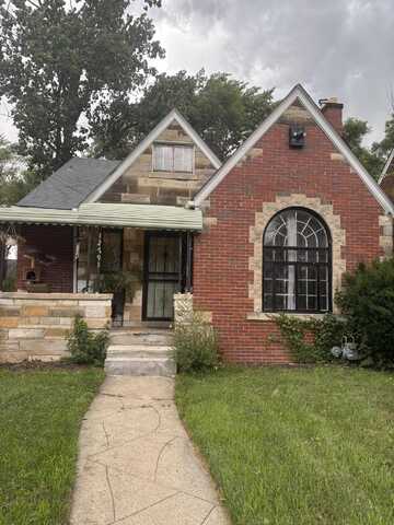 12795 Wilshire Drive, Detroit, MI 48213