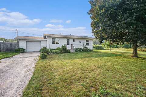 5252 S 90th Avenue, New Era, MI 49446