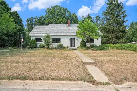 1097 4 Mile Road NE, Grand Rapids, MI 49525