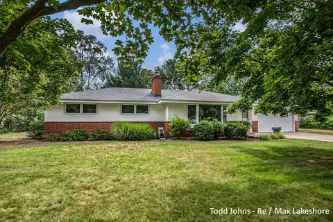 743 Larkwood Dr, Holland, MI 49423
