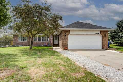 1258 W Batson Place, Nixa, MO 65714