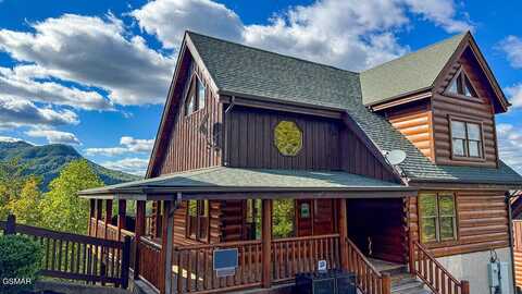 1352 Timberwolf Way, Sevierville, TN 37876