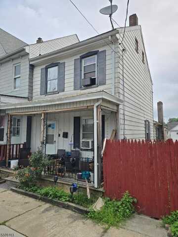 21 Railroad Ave, Phillipsburg, NJ 08865