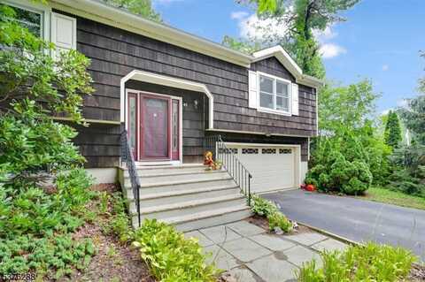48 Bayonne Dr, West Milford, NJ 07421