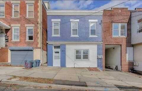 96 King St, Nutley, NJ 07110