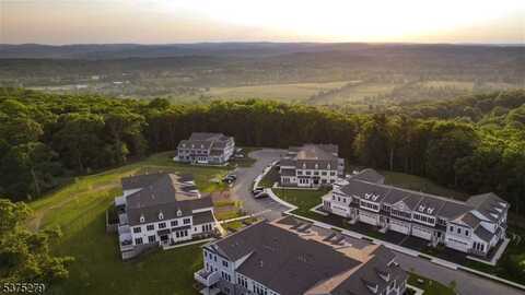 47 Hillandale Dr, Mendham, NJ 07945