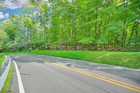 51 Paulinskill Lake Rd, Fredon, NJ 07860