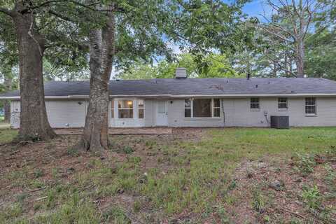 700 N McCrary Rd, Columbus, MS 39702