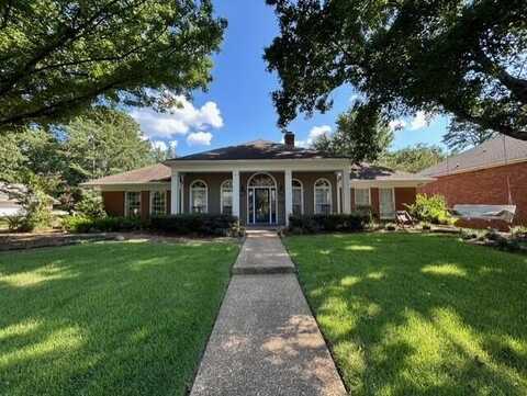 107 Little John Ln, Starkville, MS 39759