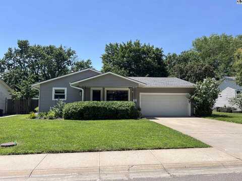 1327 N Myers St, McPherson, KS 67460