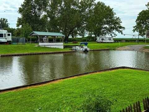 209 Lindamood Drive, Big Lake, MO 64437