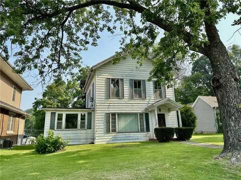 421 W 12th Street, Trenton, MO 64683