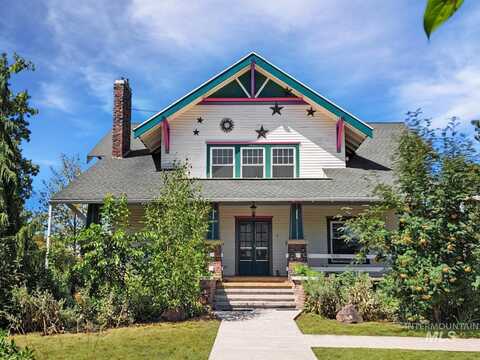 1020 E F Street, Moscow, ID 83843