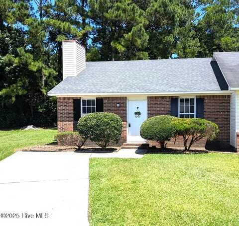 111 Glenside Court, Midway Park, NC 28544
