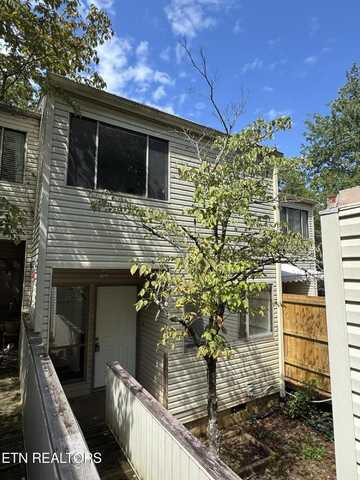 711 Idlewood Lane, Knoxville, TN 37923