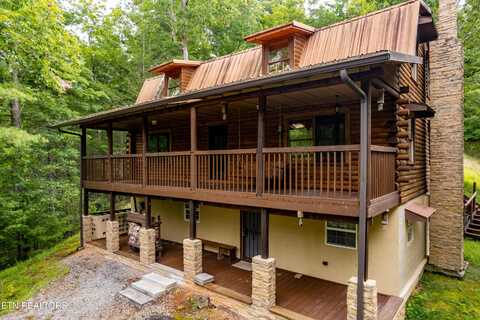 1736 Rafter Rd, Tellico Plains, TN 37385