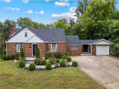 818 Sweet Acres Drive, Saint Albans, WV 25177