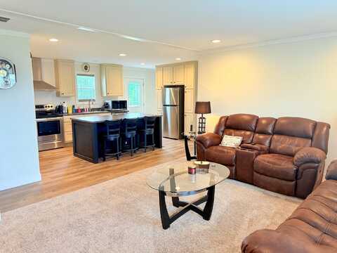 150 Village Lane, Russell Springs, KY 42642