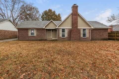 4652 BENOIT, Memphis, TN 38141