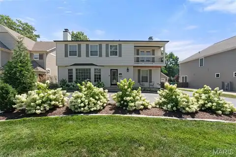 600 S Berry Road, Webster Groves, MO 63122