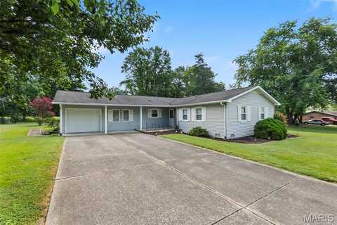 2520 Singing Hills Drive, Cape Girardeau, MO 63701