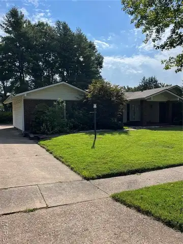 12974 Partridge Run Drive, Florissant, MO 63033