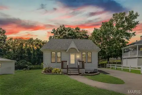 111 Collinsville Avenue, Collinsville, IL 62234