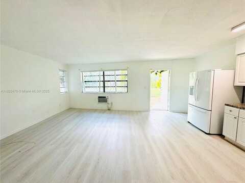 19121 NE 25th Ave, Miami, FL 33180