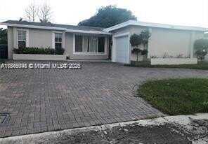 8700 NW 21st St, Sunrise, FL 33322