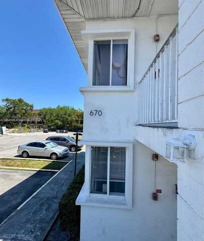 660 NE 88th Ter, Miami, FL 33138