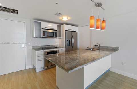 185 SW 7th St, Miami, FL 33130