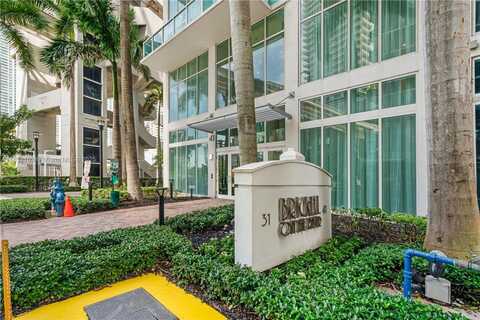 41 SE 5th St, Miami, FL 33131