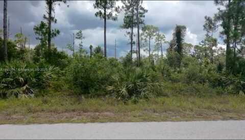 916 Monroe Ave, Lehigh Acres, FL 33972