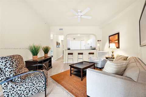 3500 Oaks Clubhouse Dr, Pompano Beach, FL 33069