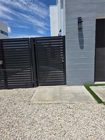 81 S Royal Poinciana Blvd, Miami Springs, FL 33166