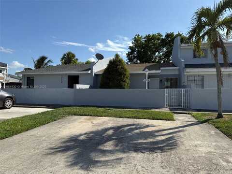 19558 NW 55th Cir Pl, Miami Gardens, FL 33055