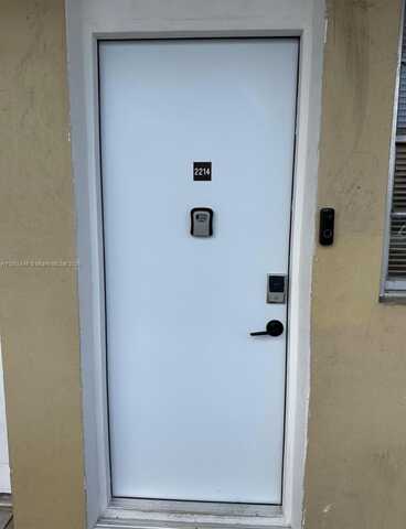 26 Diplomat Pkwy, Hallandale Beach, FL 33009