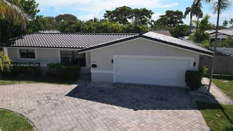 4431 NE 28th Ave, Lighthouse Point, FL 33064