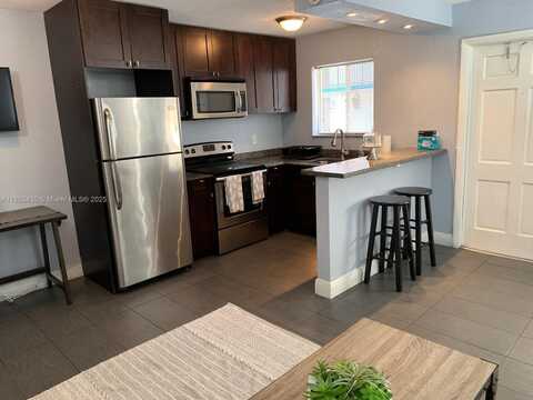 37 SW 14th St, Dania Beach, FL 33004
