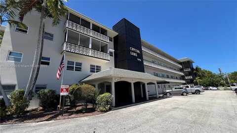 941 Crystal Lake Dr, Deerfield Beach, FL 33064