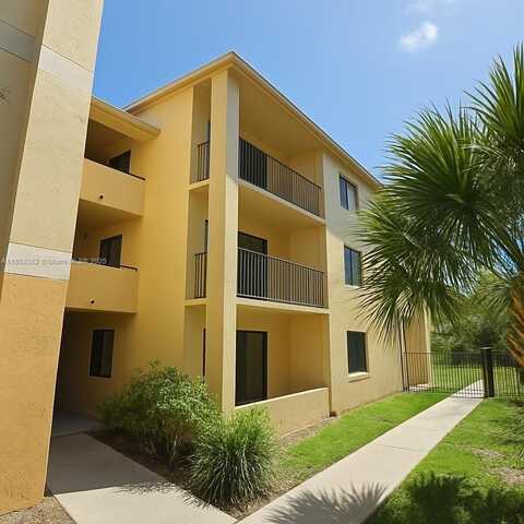 9999 Summerbreeze Dr, Sunrise, FL 33322