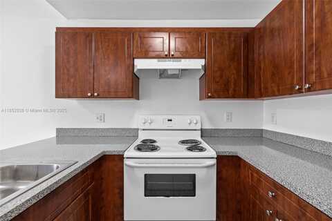 2453 W 78th St, Hialeah, FL 33016